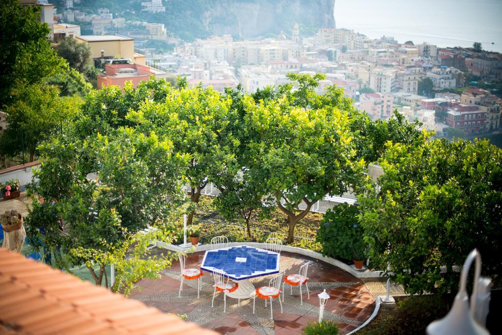 Garden On The Sea Bed & Breakfast Vico Equense Dış mekan fotoğraf